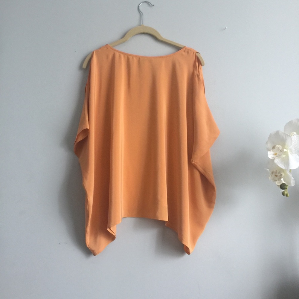 💌💌💌SOLD**** $188 NWOT JOIE 💯 Silk Hiori Blouse - Picture 2 of 7